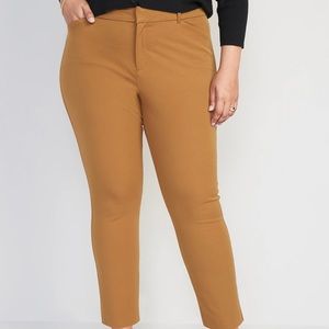 NWOT Old Navy Pixie Ankle Brown Pants